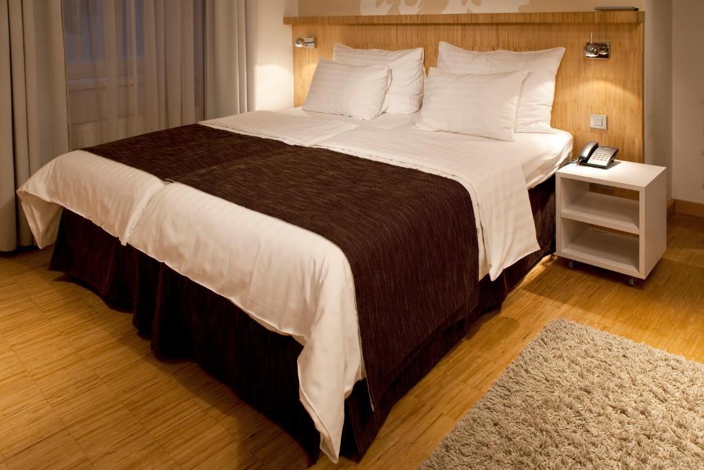 Dahlia Inn Praha Bagian luar foto